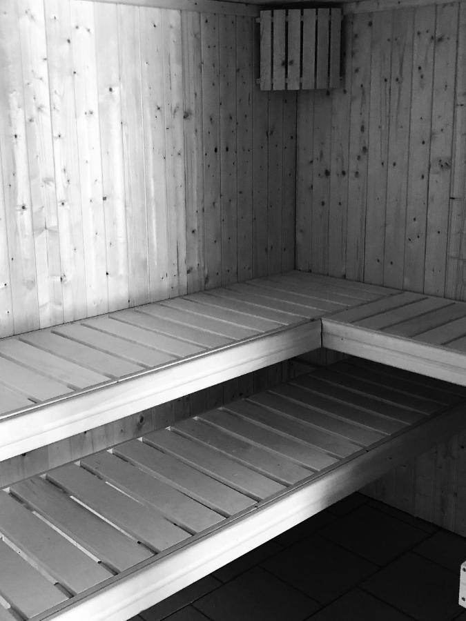 Le Blockhaus De Domleger Et Spa Luaran gambar