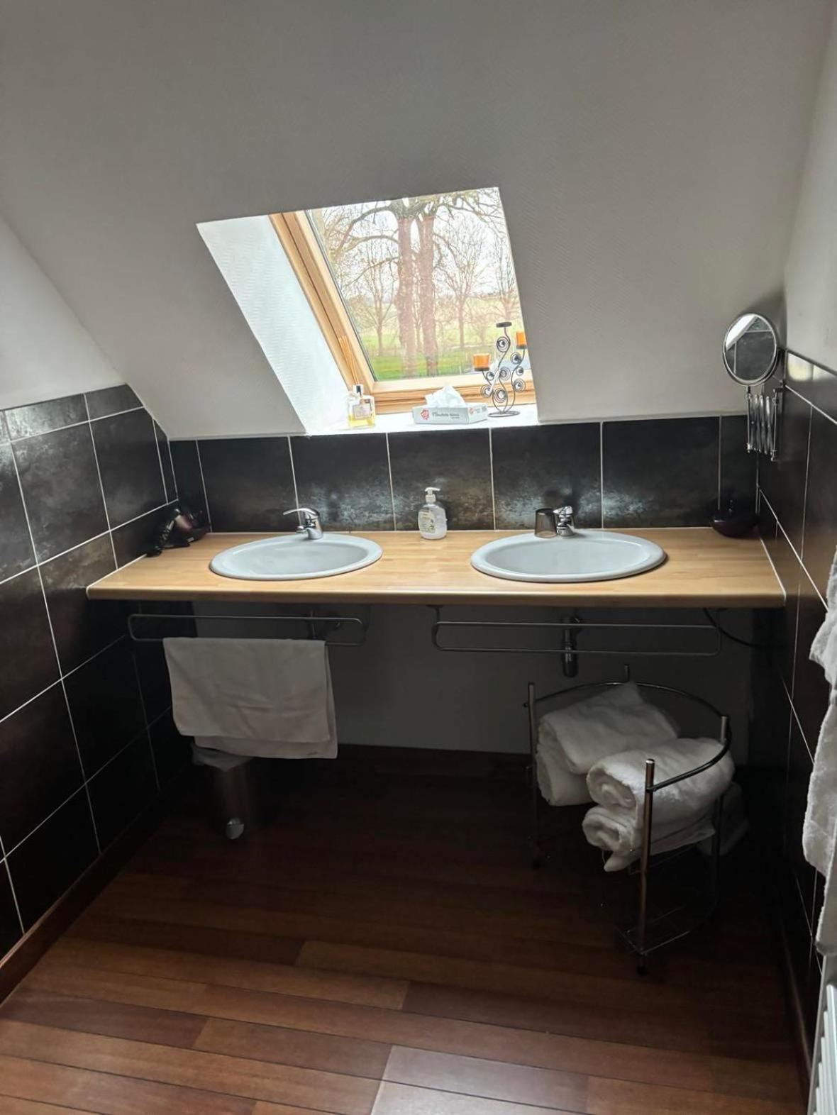 Le Blockhaus De Domleger Et Spa Luaran gambar